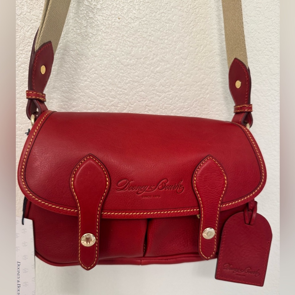 BNWT Dooney & Bourke Florentine Ellie